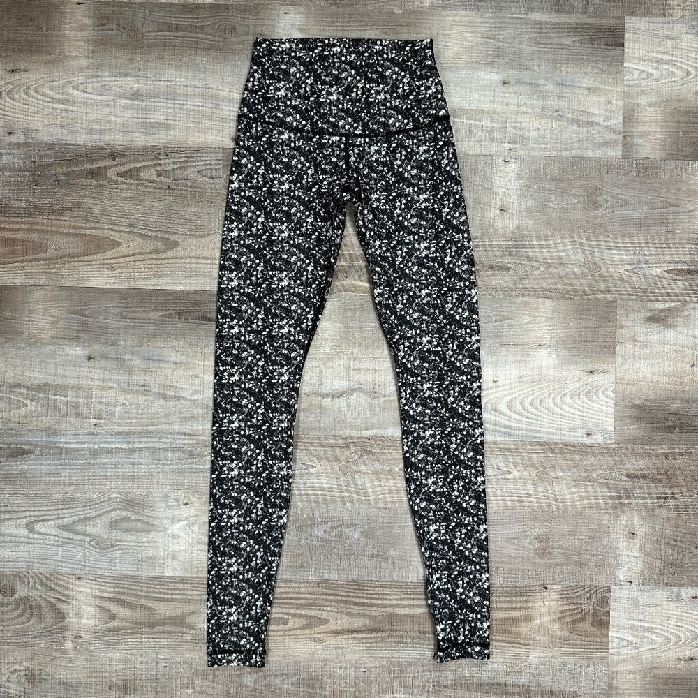 lululemon athletica Black and White Patterned Leggings - Picture 2 of 8